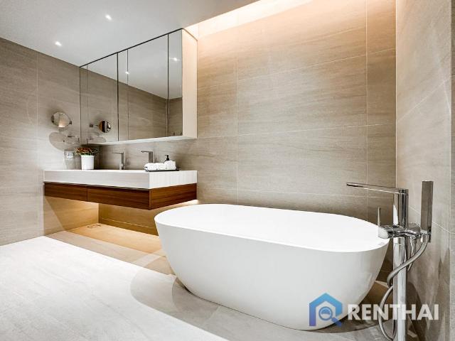 สำหรับ ขาย คอนโด 3 ห้องนอน ที่ Banyan Tree Grand Residences Seaview Residence