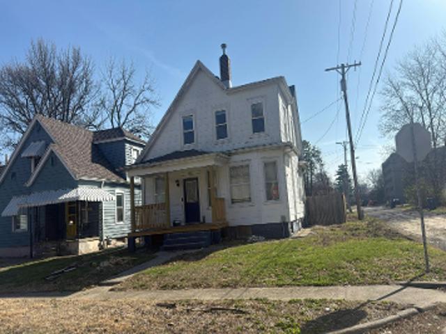S Henrietta St