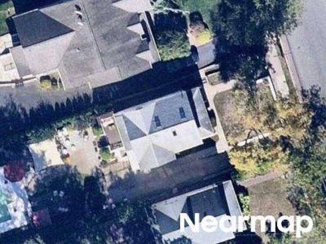 S Highwood Ave