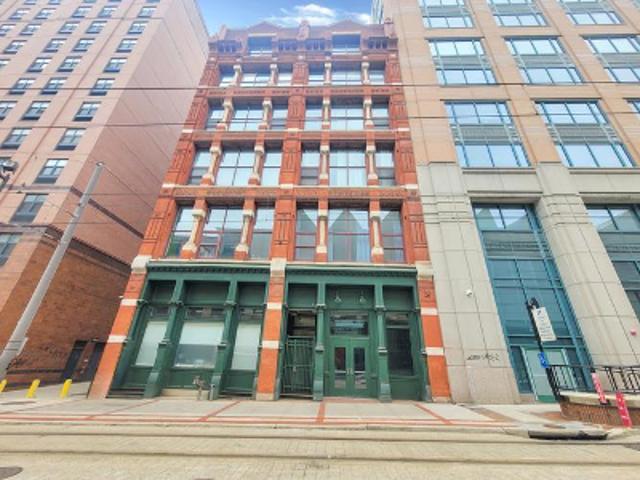 S Howard St Apt 501