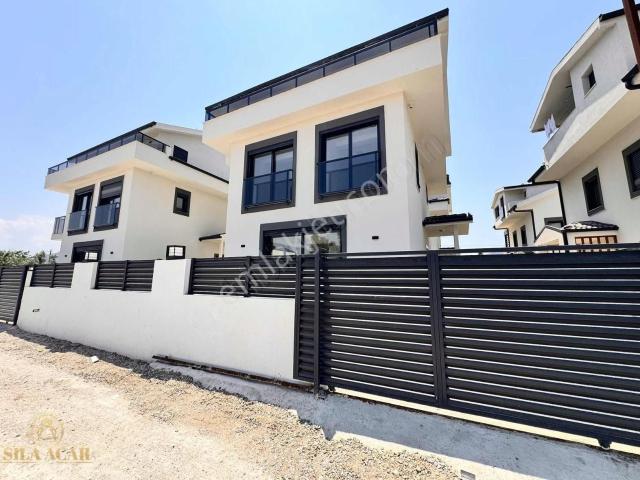 Sıla Acar'dan Fethiye'de Havuzlu Satılık 4+1 Müstakil Villa