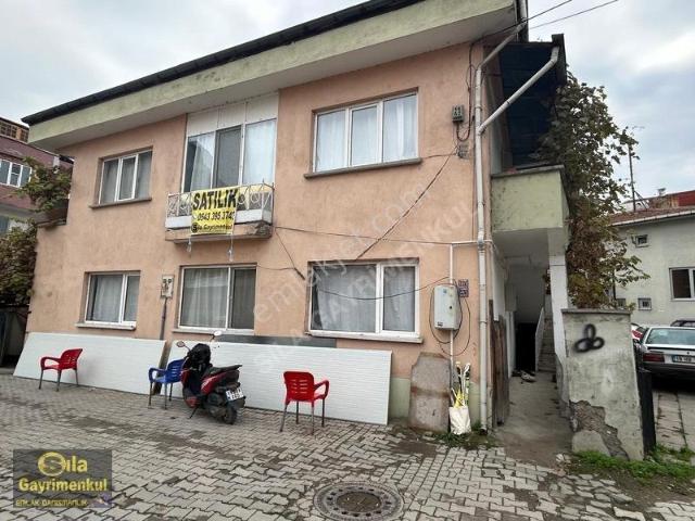 Sıla Gayrimenkulden Çarşı İçi 2 Katlı Müstakil Ev P.t.t.arkası