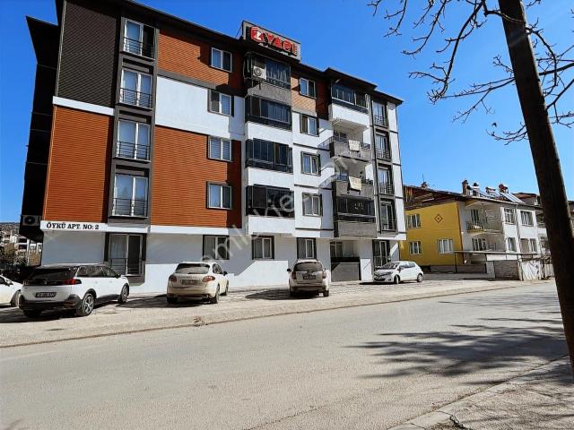 Sıla Gayrimenkulden Şehrin Merkezinde Satılık Ve Kiralık 3+1'ler