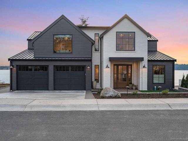S Lake Shore Dr, Brookfield, Home For Sale