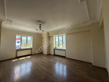 Sılahtarağa Tramvay Hattı Üzerinde 2+1 Ferah Kiralık Daire