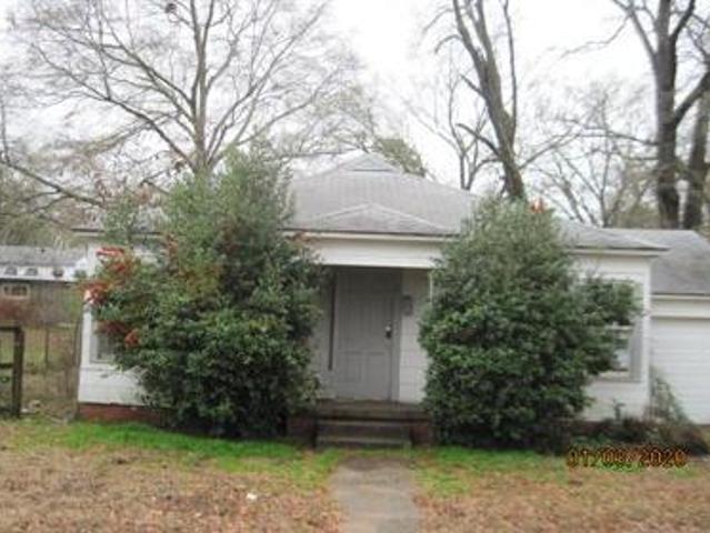 S Parkway Dr
