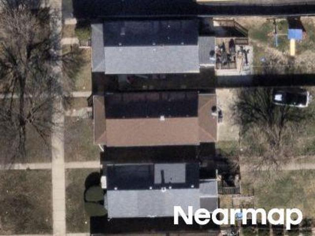 S Perry Ave