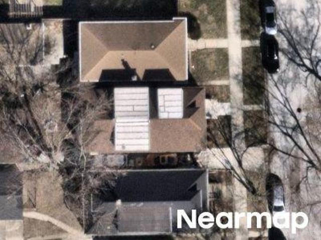 S Perry Ave