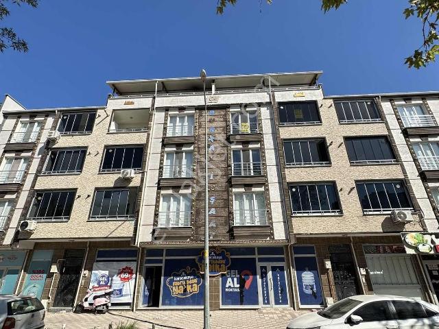 Sırabademler Mahallesinde Satılık 6+1 Dubleks 310 M² Asansörlü