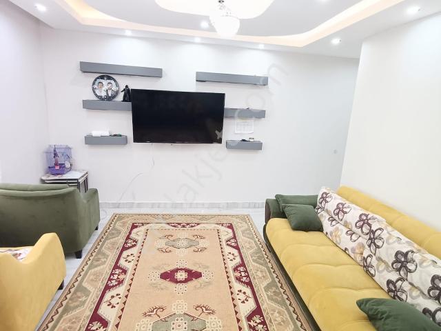 Sırakapılar Mahallesinde Yüksek Zemin Kat İçi Komple Yenilenmiş Yerden Isıtma 2+1/120 M2 Daire !