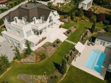 House for sale in 2500