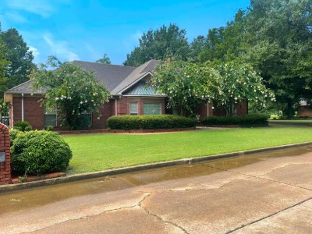 S Ridgeway Dr