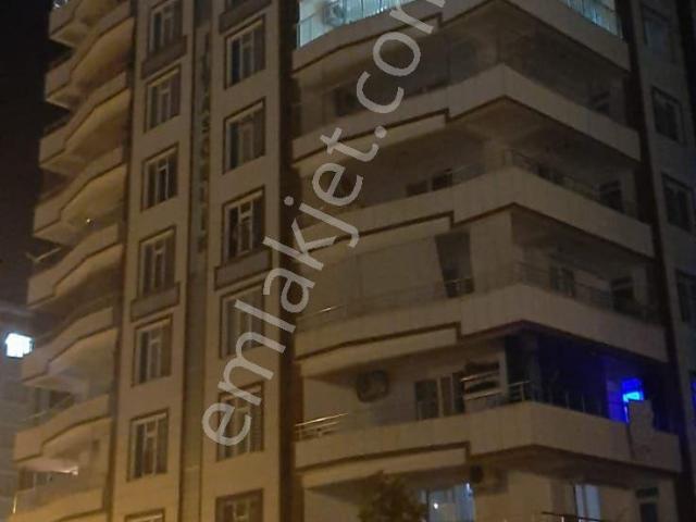 Sırrın Karşıyaka 'da Şehir Hastanesi Karşısında Kiralık Daire