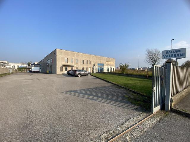 Via Guido Rossa 32 monolocale 630mq