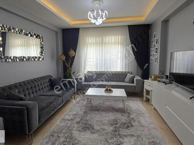 Sıte İçerisinde 2+1 Bakımlı Ferah Daire