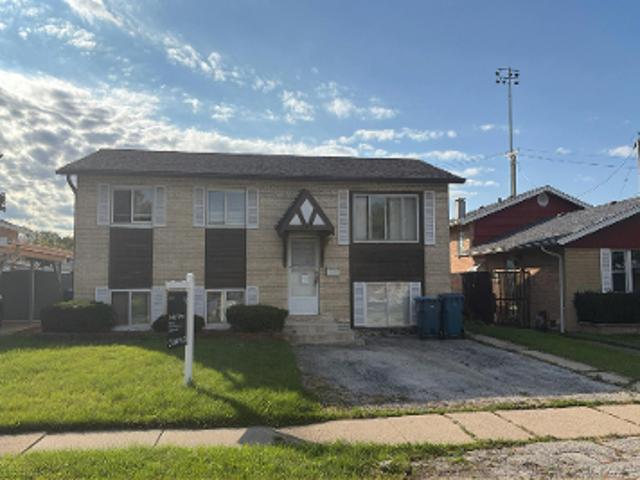 S Trumbull Ave