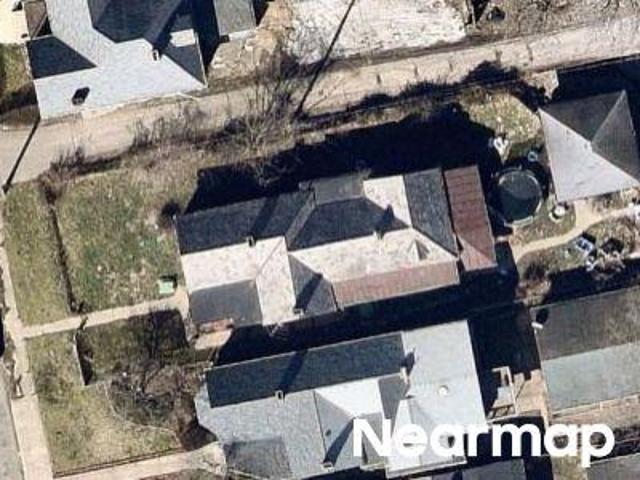 S Walnut St