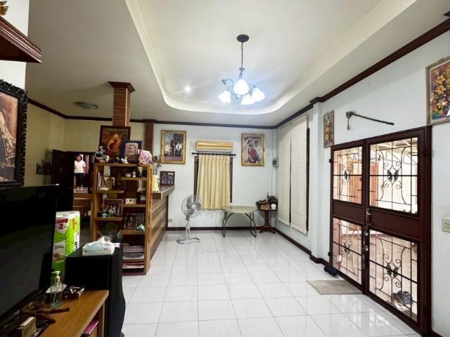 ซื้อ ขาย บ้านสวนอ่างทอง บ้านเดี่ยว 2 หลัง มีเรือนรับรอง น่าอยู่ บรรยากาศดี ใกล้ชุมชน ใกล้นิคมอุตสาหกรรม เอส อ่างทอง ใกล้โรงเรียน Line ID: @951qfbfi