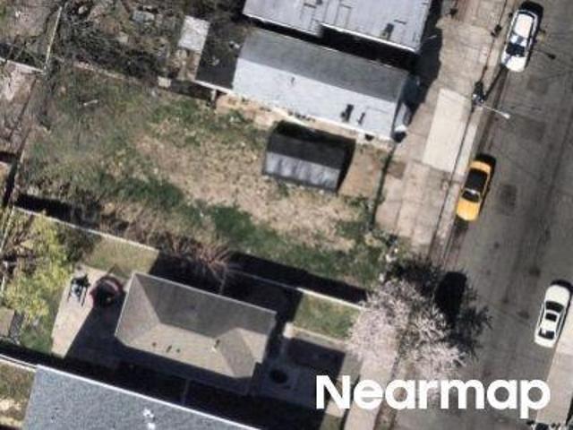 S 17th St