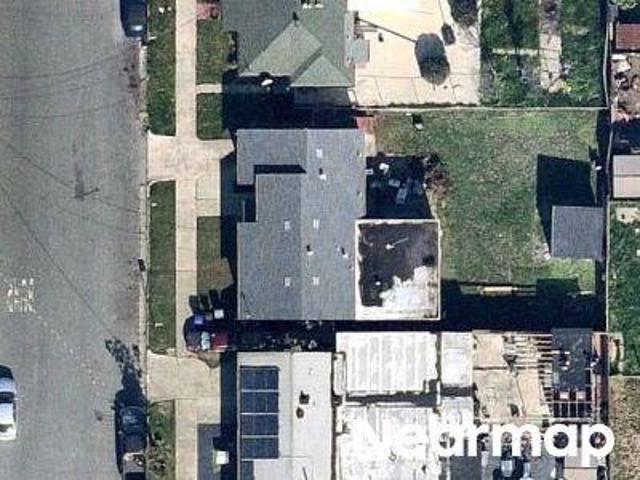S 17th St