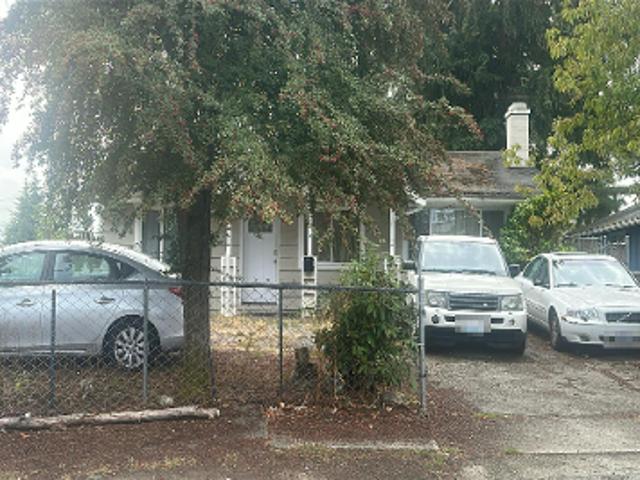 S 18th St