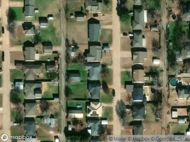 S 11th St