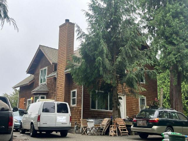 S 124th St