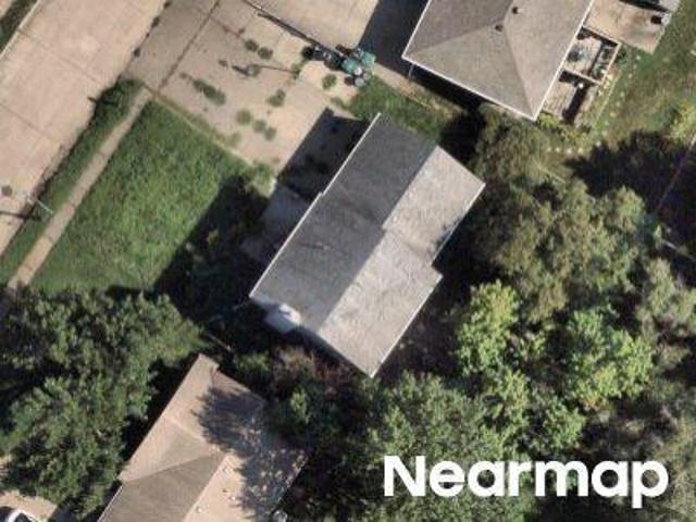 S 135th St