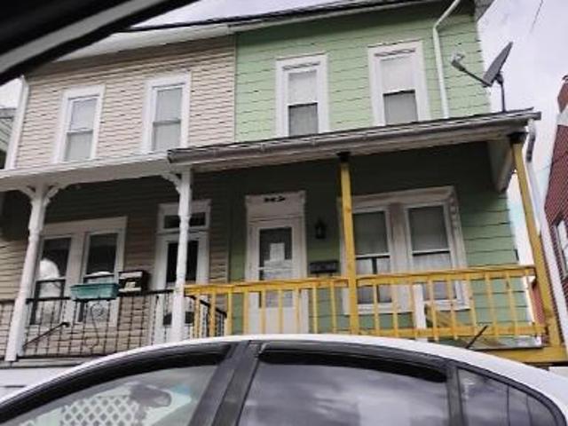 S 2nd St
