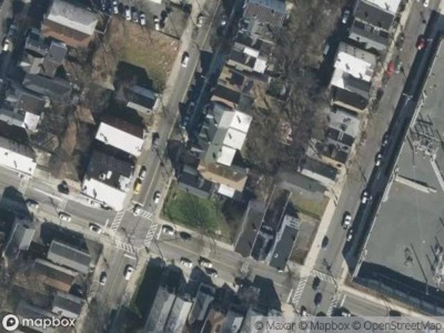 S 8th St