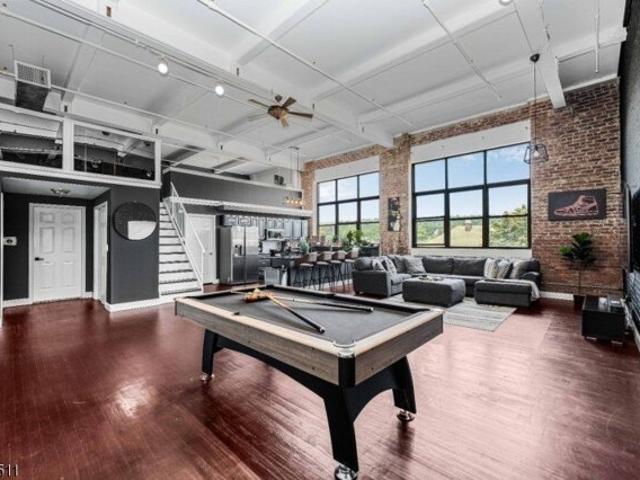 Scotland Rd, City Of Orange Township, Condo For Sale