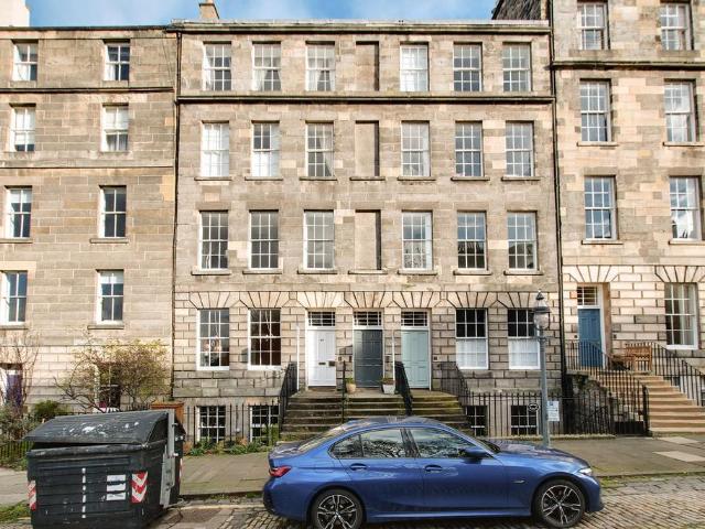 Scotland Street, Edinburgh, EH3 2 bed flat to rent £1,500 pcm £346 pw
