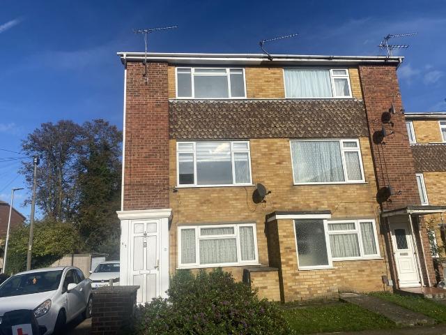 Scott Avenue, Gillingham, Kent ME8, 2 bed maisonette to rent, £1,150 pcm | PrimeLocation