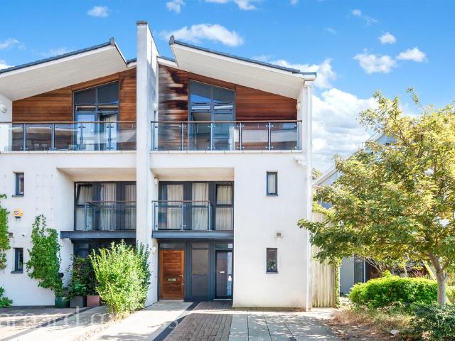 Scott Avenue, Putney, London 4 bed house to rent £4,300 pcm £992 pw