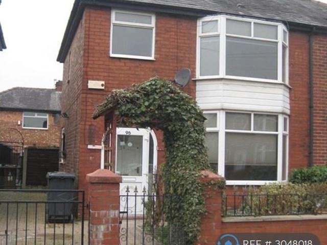 Scott Road, Droylsden, M43 3 bed semi detached house to rent £1,295 pcm £299 pw