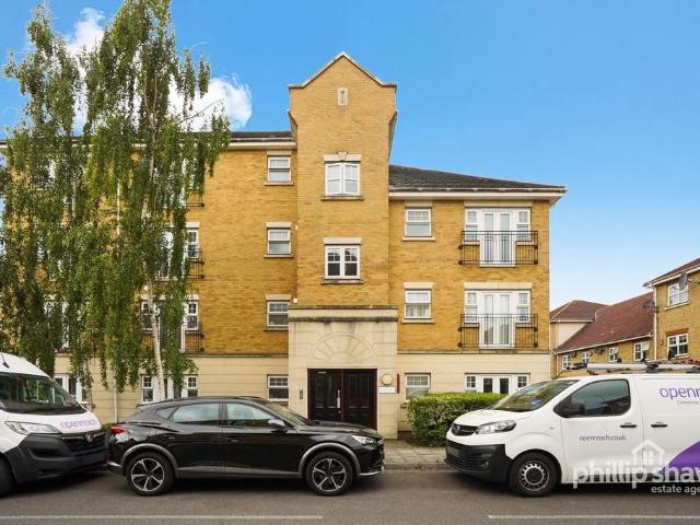 Scott Road, Edgware, HA8 2 bed flat to rent £1,750 pcm £404 pw