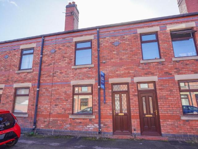 Scott Street, Springfield, Wigan, WN6. 3 bed terraced house to rent £875 pcm £202 pw