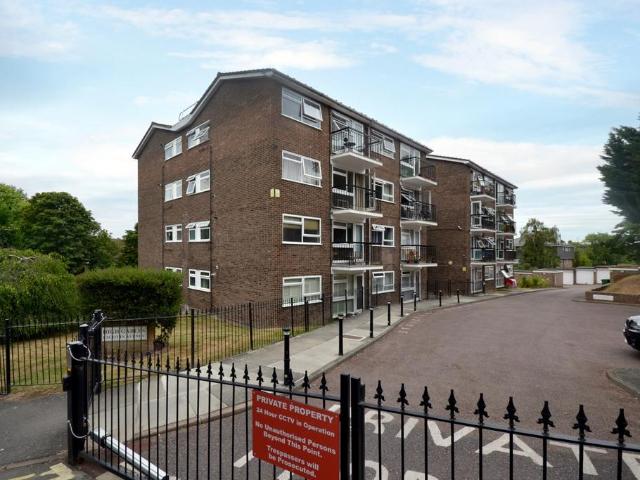 Scotts Avenue Bromley BR2 1 bed flat to rent £1,475 pcm £340 pw