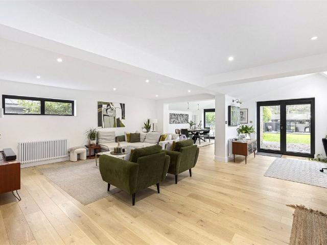 Scotts Lane, Bromley BR2, 4 bed detached house to rent, £5,000 pcm | PrimeLocation