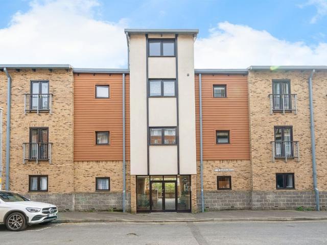 Scoles Green, Norwich NR1, 2 bed flat to rent, £1,200 pcm | PrimeLocation