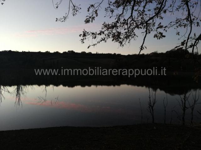 Scoprite un'opportunità unica nel cuore della Toscana! In ve. 260m² Rapolano terme