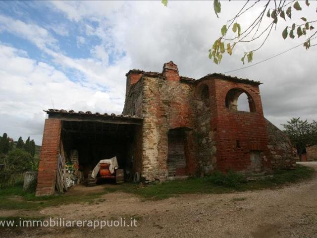 Scoprite il fascino autentico della campagna toscana con que. 182m² Sinalunga