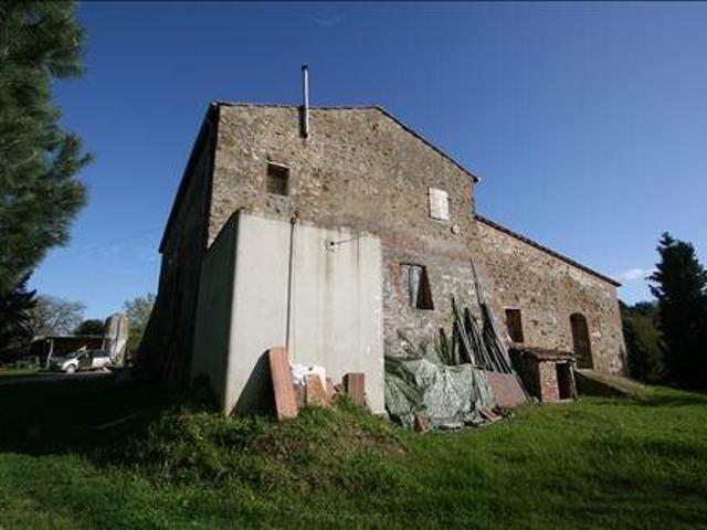 Scoprite questa straordinaria opportunità di investimento ne. 520m² Trequanda