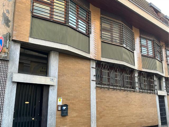 Scopri il tuo rifugio di eleganza a Galliate 440m² Galliate
