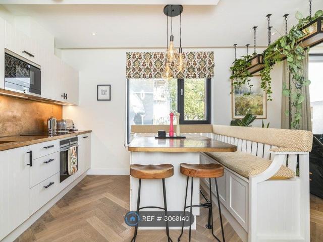 Scawfell Street, London E2, 2 bed flat to rent, £4,500 pcm | PrimeLocation