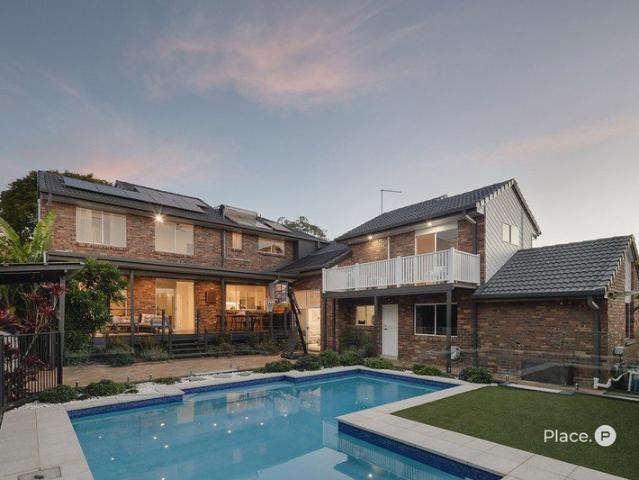 Scale, Serenity and Scenic Views in this Architecturally Designed Family Sanctuary