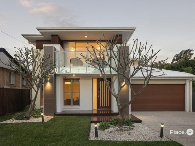 Scale, Style and Family Serenity in Camp Hill