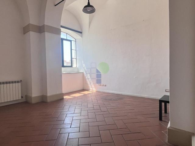 Scali Cerere 31 10 vani 270mq