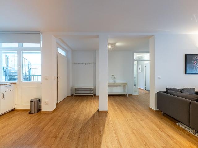 Scandinavian furnished 4 room apartment with a spacious living and dining area