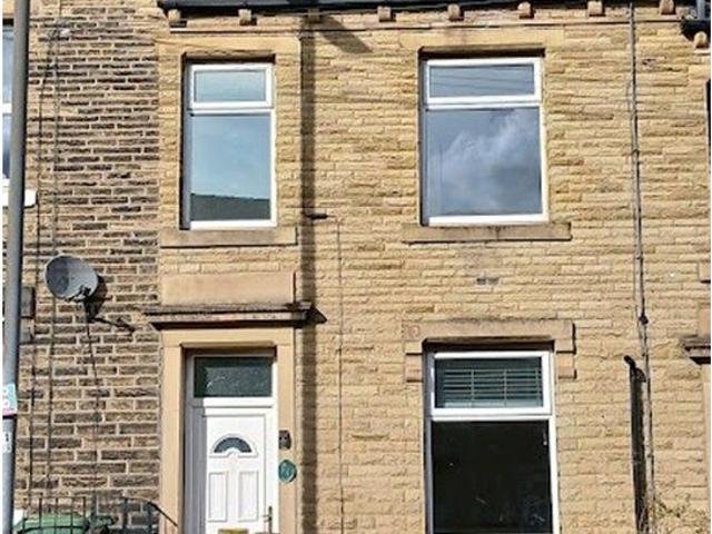 Scar Lane, Huddersfield HD3, 3 bed terraced house to rent, £900 pcm | PrimeLocation